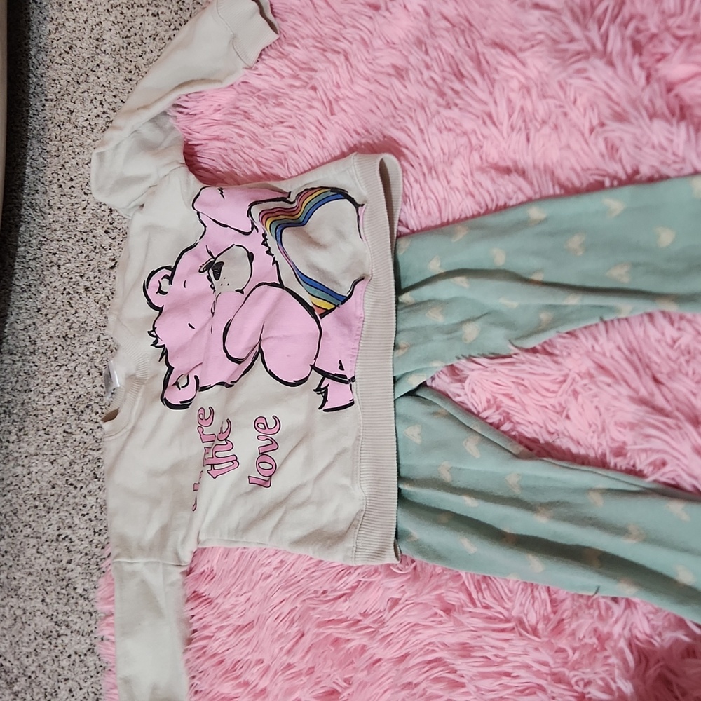Like new toddler Girls Care Bears Leggings and sweater set